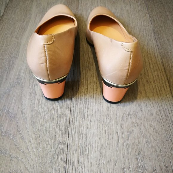 Tanya Heath Beige / Nude Pumps with Changeable Peach and Blue Block Heels (6) - Picture 4 of 12